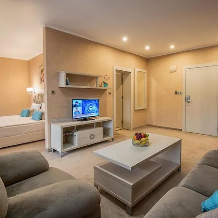 Armira Hotel