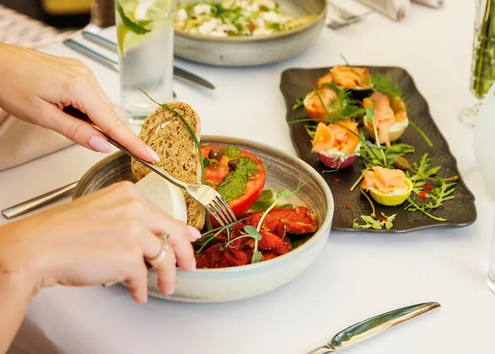 армира Хотел